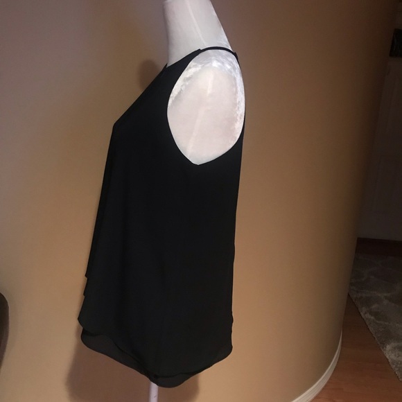 New Banana republic sleeveless top... - Picture 4 of 4